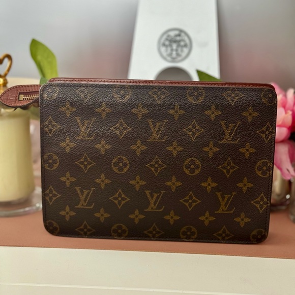 Louis Vuitton Monogram Clutch Hand Bag w Dust Bag - Picture 3 of 12